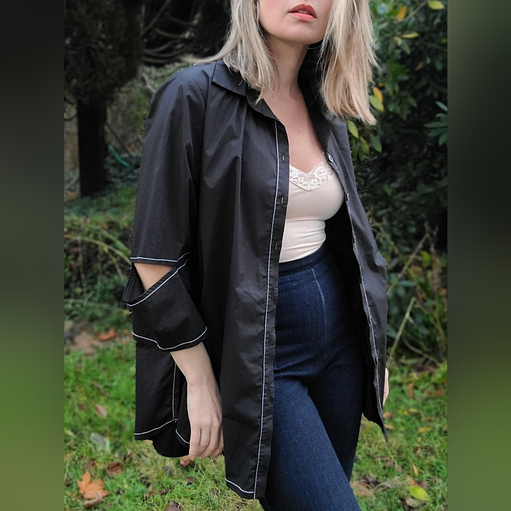 The Broken Elbow Museum Lady Button Down XL